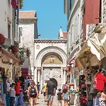 Vcemina Croatia Πόρετς